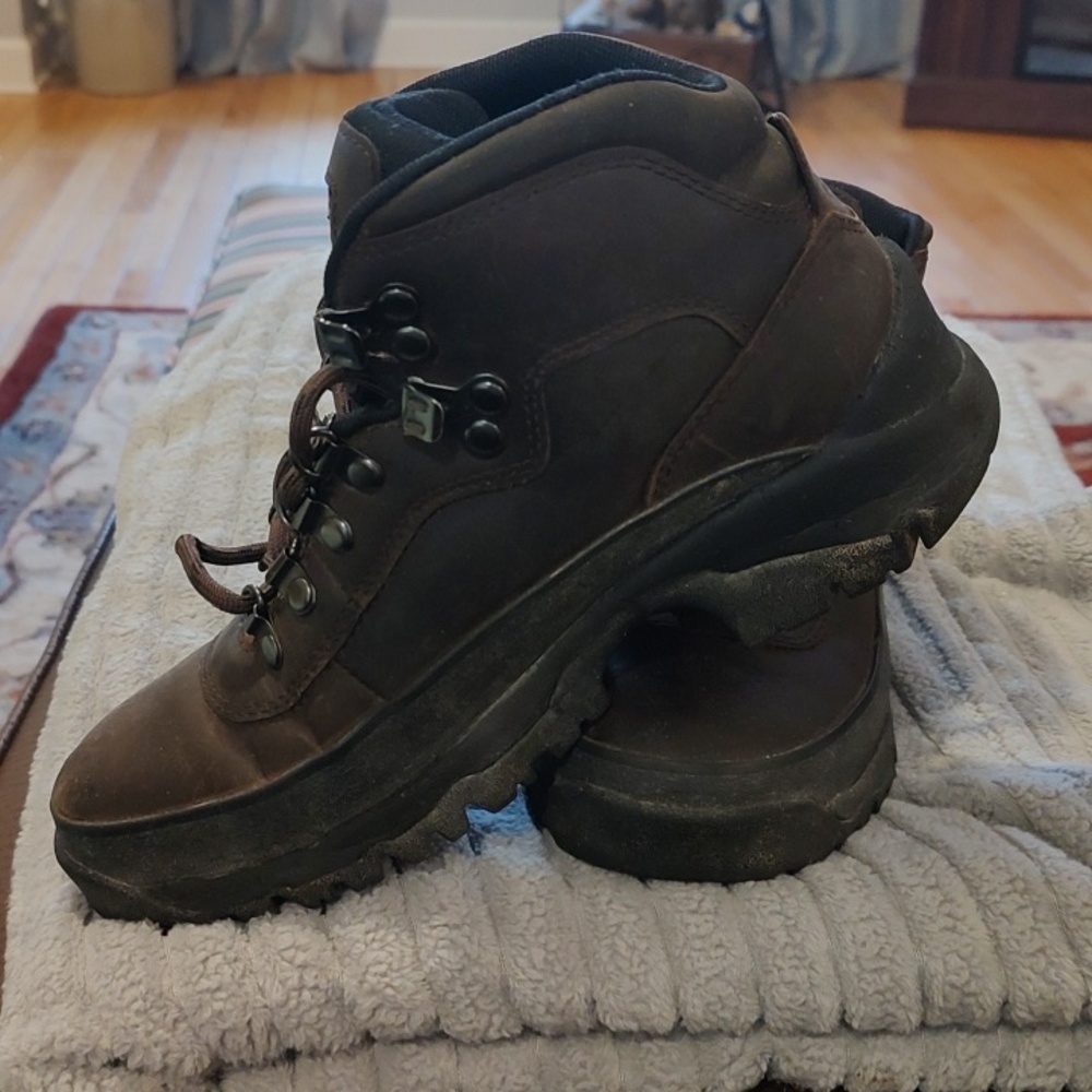 Women's Timberland Hiking Boots - Picture 3 of 9